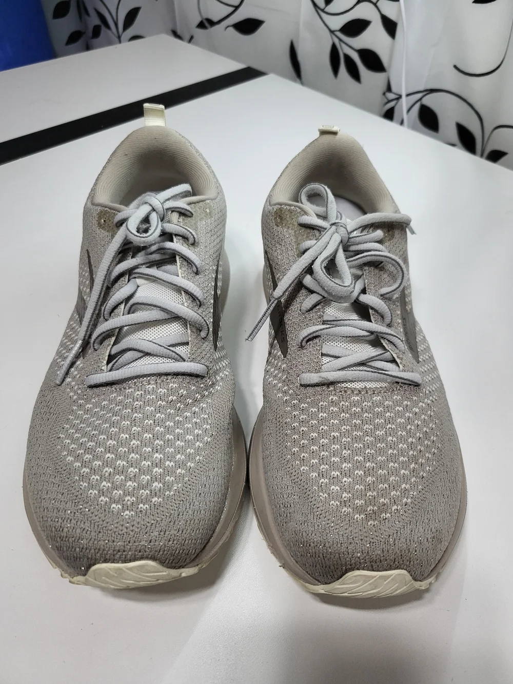 Brooks Women's Taupe/Light Gray Knit Running Sneakers